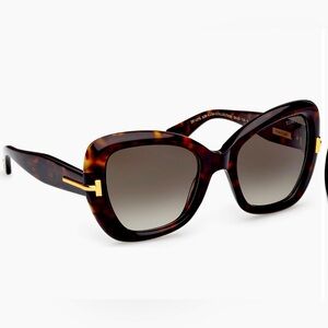 Tom Ford Brown Oversized Sunglasses 🕶️ brand new 
from saks 
orginal and unique